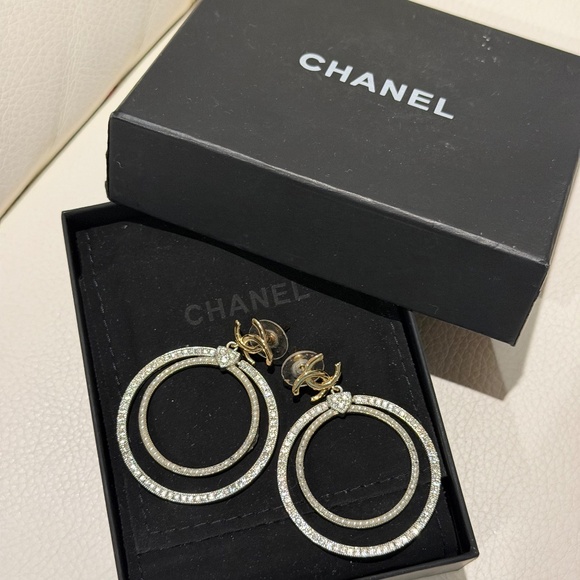 Earrings - Picture 2 of 8